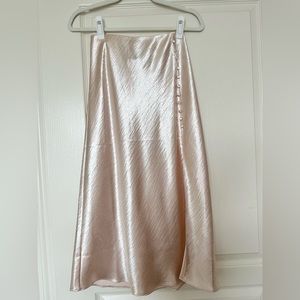 NWT Victoria’s Secret Textured Satin Midi Slip Skirt in Blush Ivory S